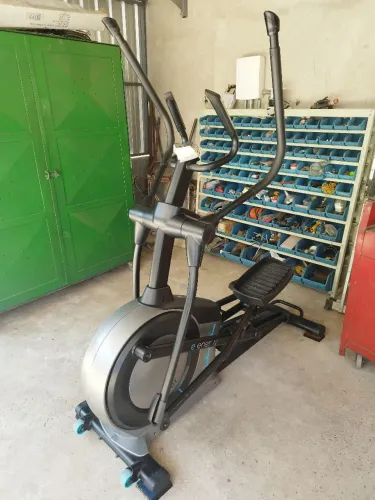 Equipamento Elíptico Domyus E-Energy