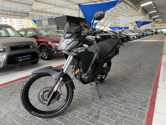 SAHARA 300 2025/2025 com PPF FULL e 5.800 km só 