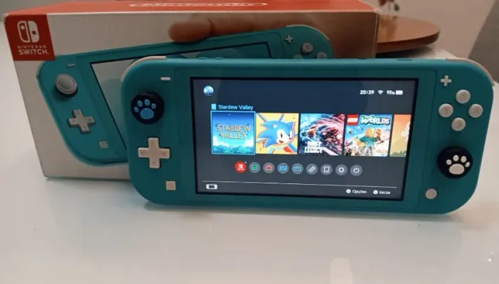 Nintendo Switch Lite - Semi Novo - Pronto para Diversão Imediata!