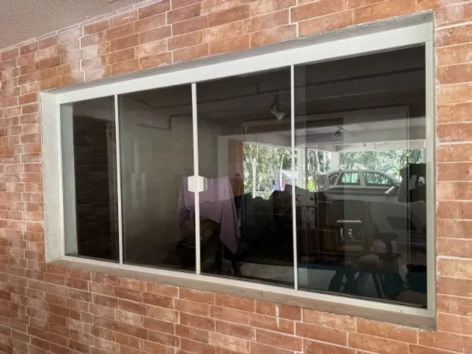 Janela em blindex sob medida para sua residencia