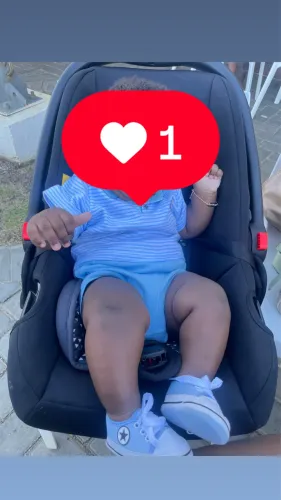 Bebê conforto com almofada