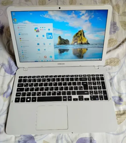 Notebook Samsung Core i3 7° Geração
