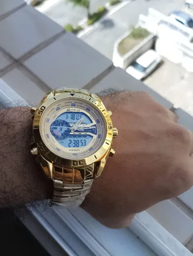 Relógio Dourado masculino a prova d'água