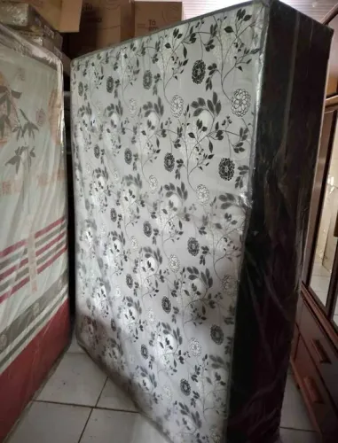 Cama box de casal acoplada 