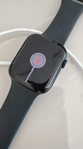 Apple Watch Series 8 45mm - 1 ano de uso - Estado de novo