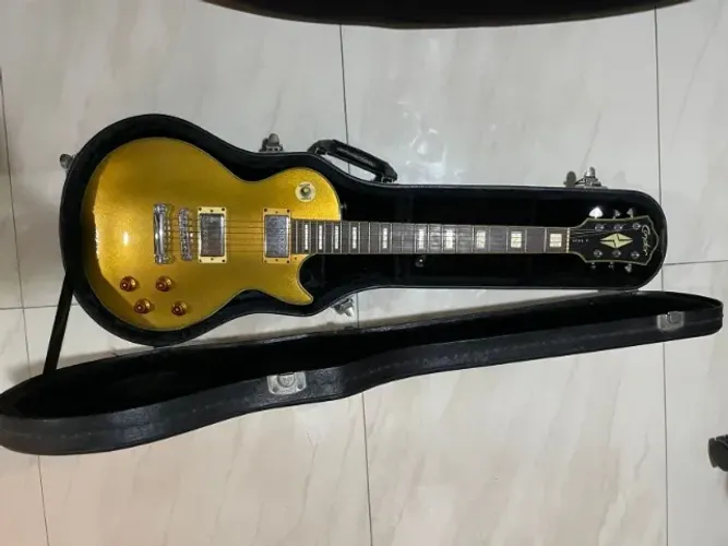 Guitarra Condor CLP-2 com Hard Case
