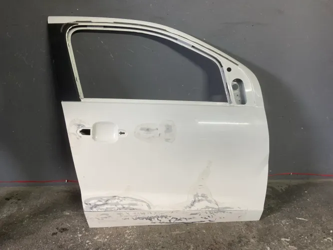 Porta Fiat Mobi E Strada 2017 2018 2019 Á 2024 Dianteira Lado Direito  