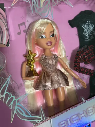 BRATZ KAROL G - LACRADA