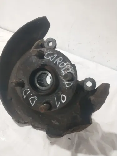 Montante  dianteiro direito  Toyota Corolla 2000/01 1.8 16v