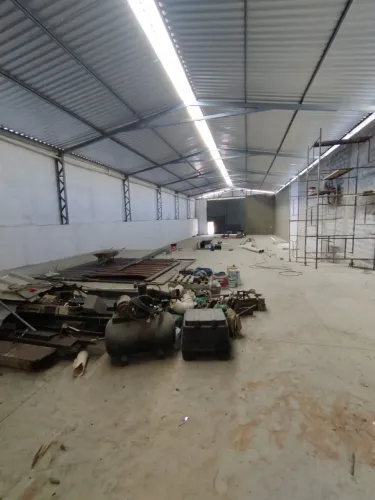 Galpão 500 m 2 disponível para locação 