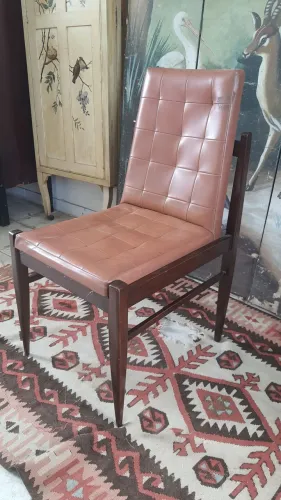 Cadeira estilo anos 60