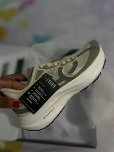 Tênis corre 4S NOVOOOOO