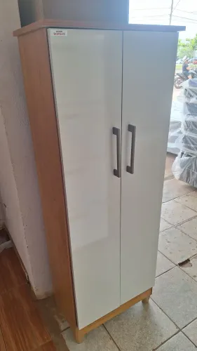 Armário multiuso