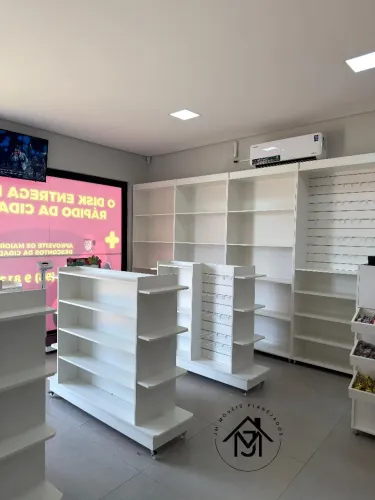 Gôndola e expositor por encomenda 
