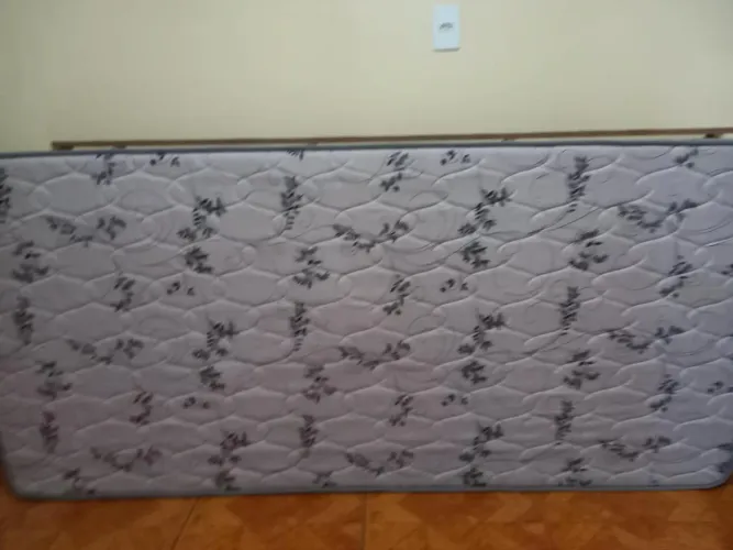 Cama auxiliar + colchão