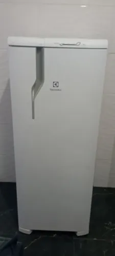 Geladeira gelo seco