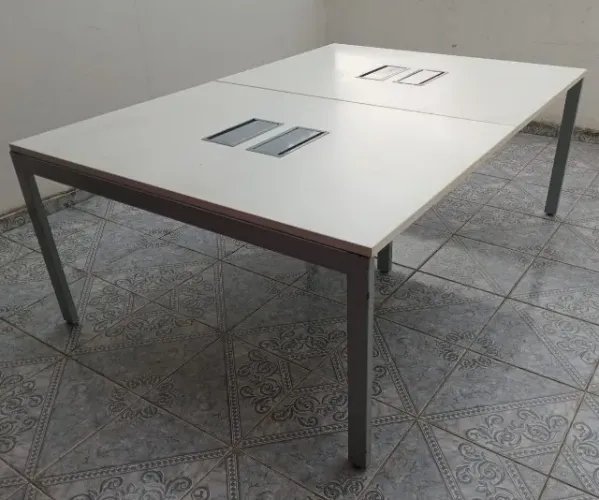 Estação De Trabalho Mesa 4 Lugares Com Cx De Tomadas E Rj45