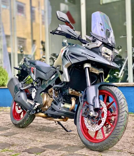 SUZUKI VSTROM 1050 V 2026 7.700 KM OPORTUNIDADE