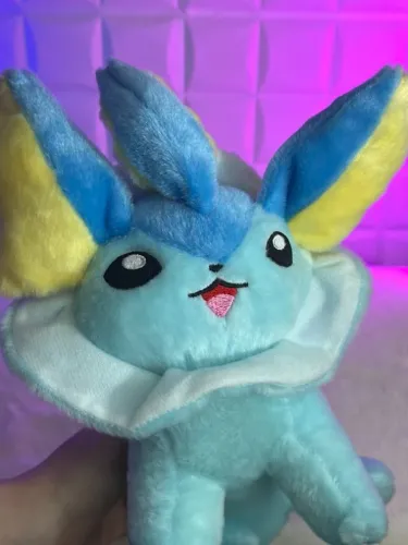 Pelúcia Pokémon Vaporeon - 48cm