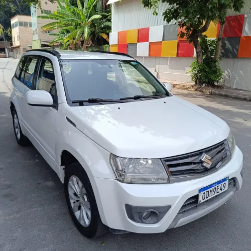 Suzuki Grand Vitara 2.0 16V 4x2/4x4 5P Mec. 2013