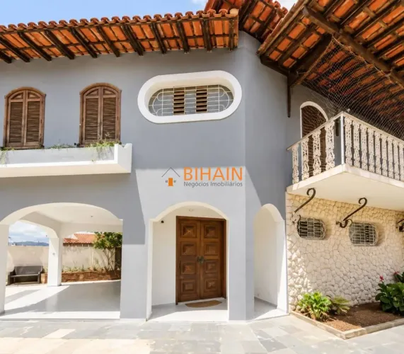 Casa com 4 dormitórios para alugar, 280 m² por R$ 4.650,00/mês - Jardim América - Belo Hor