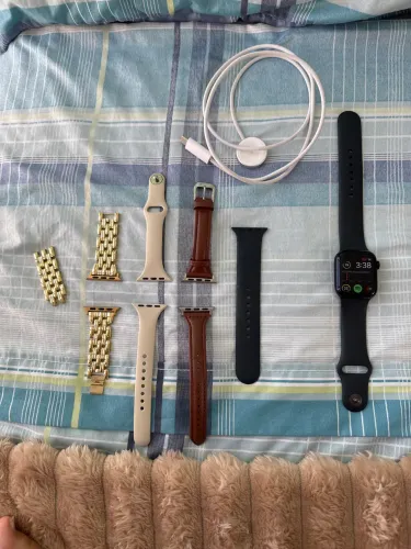 Apple Watch (Series 9, 41mm + GPS)