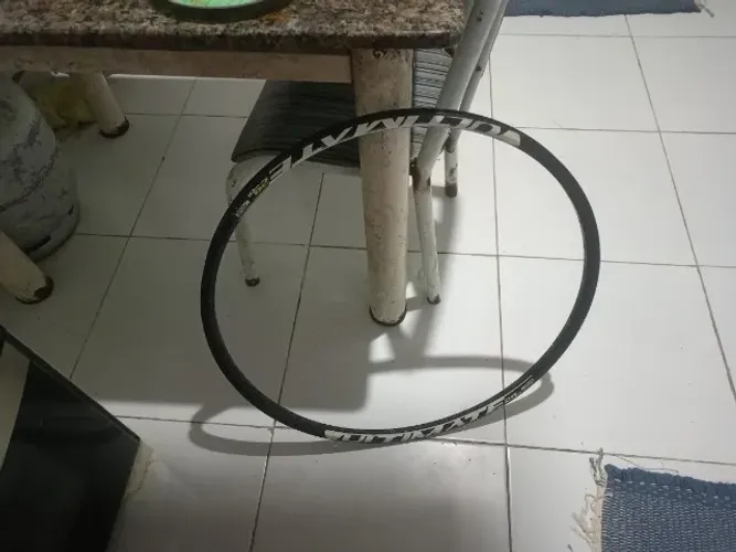 Aro aero 29 preto semi novo