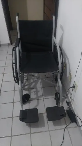Cadeira de Roda para pessoa com dificuldade