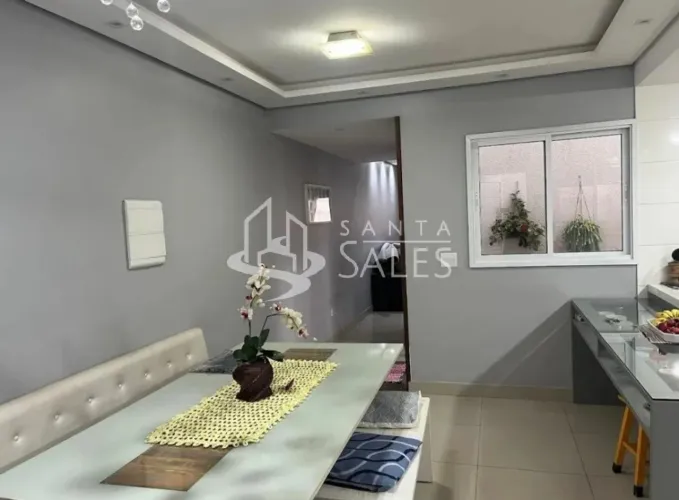 Casa de Luxo à Venda em Cambuci, São Paulo-SP: 3 Quartos, 3 Suítes, 2 Salas, 2 Banheiros,