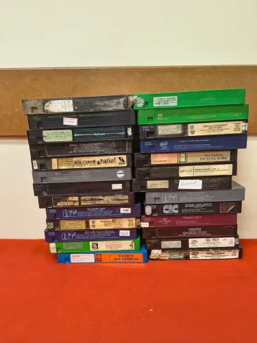 Lote de fitas VHS sem capa 