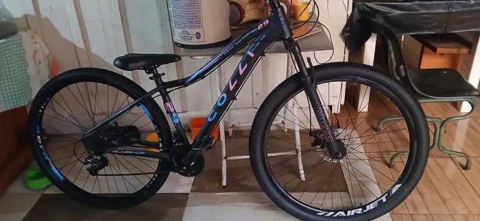 Uma bicicleta ? usada pneu novos 2 segundo dono
