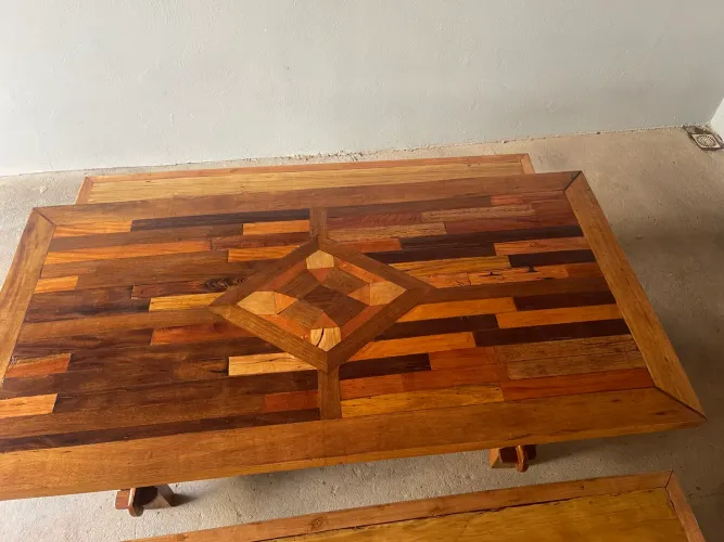 Mesa em madeira 