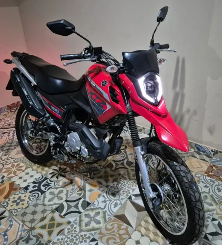 XTZ 150 Crosser Z 2025/2025 com IPVA 2026 pago.