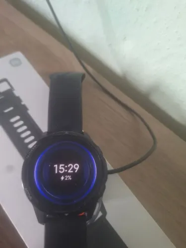 Dois relógios semi novos lindosss