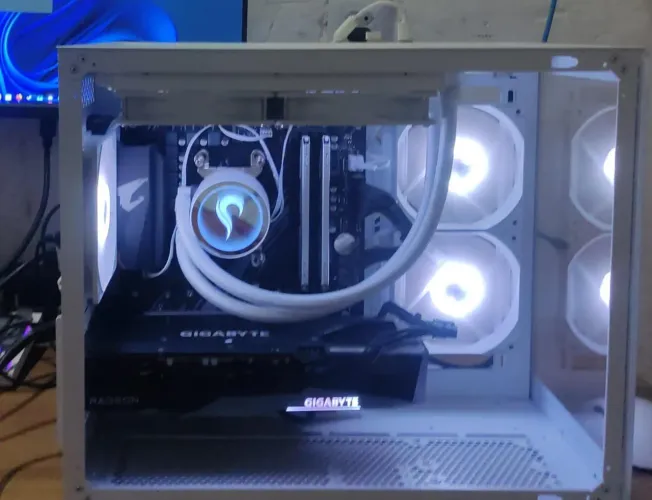 PC GAMER, COM MONITOR IPS 180HZ