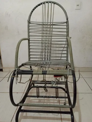 vende se uma cadeira