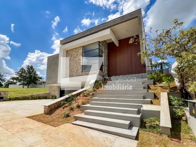 Casa alto padrão com 3 suítes no Alphaville Dom Pedro em Campinas com piscina e automação