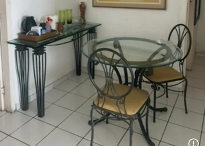 Mesa com console e tampo de vidro 