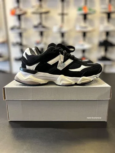 New Balance 9060 Preto/Branco
