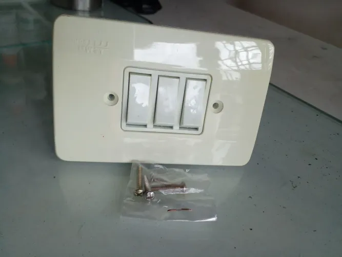Interuptor triplo sistema hotel mec-tronic cor branca