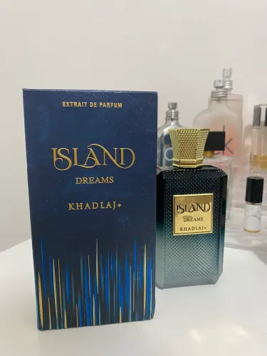 Perfume island dreams
