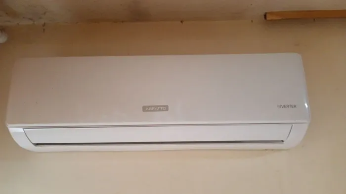 Ar condicionado splitt agratto inverter 12000 220volts com controle remoto