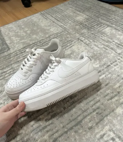 Tênis nike branco unissex TAM 39 - aceito ofertas!