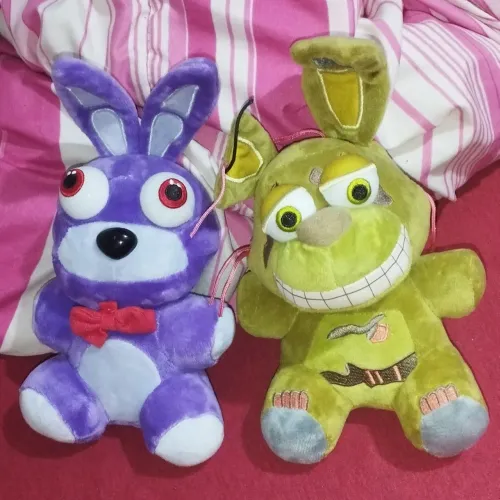  Pelúcias FNAF - Springtrap e Bonnie