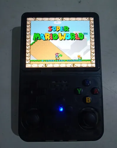 Vídeo Game Portátil com diversos jogos PlayStation, Nintendo.