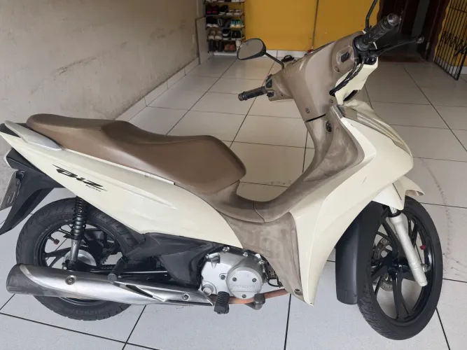 Vendo Honda biz 125 , ano 2021