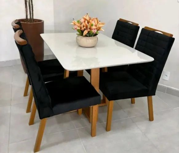 Mesa de jantar Black Air com 4 cadeiras