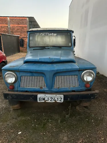 Ford F-75 4X2 2.6 V12 1976