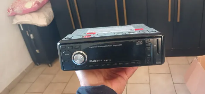 Rádio automotivo