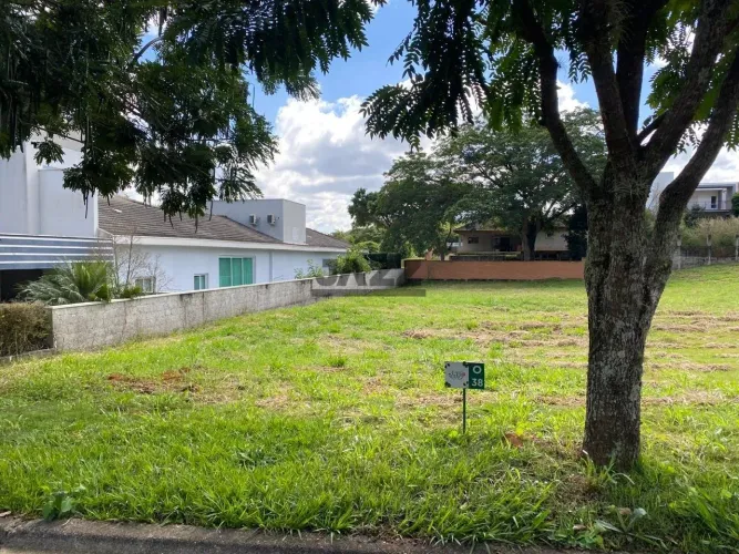 Lote de 1.750m² no condomínio Santa Bárbara, Jambeiro